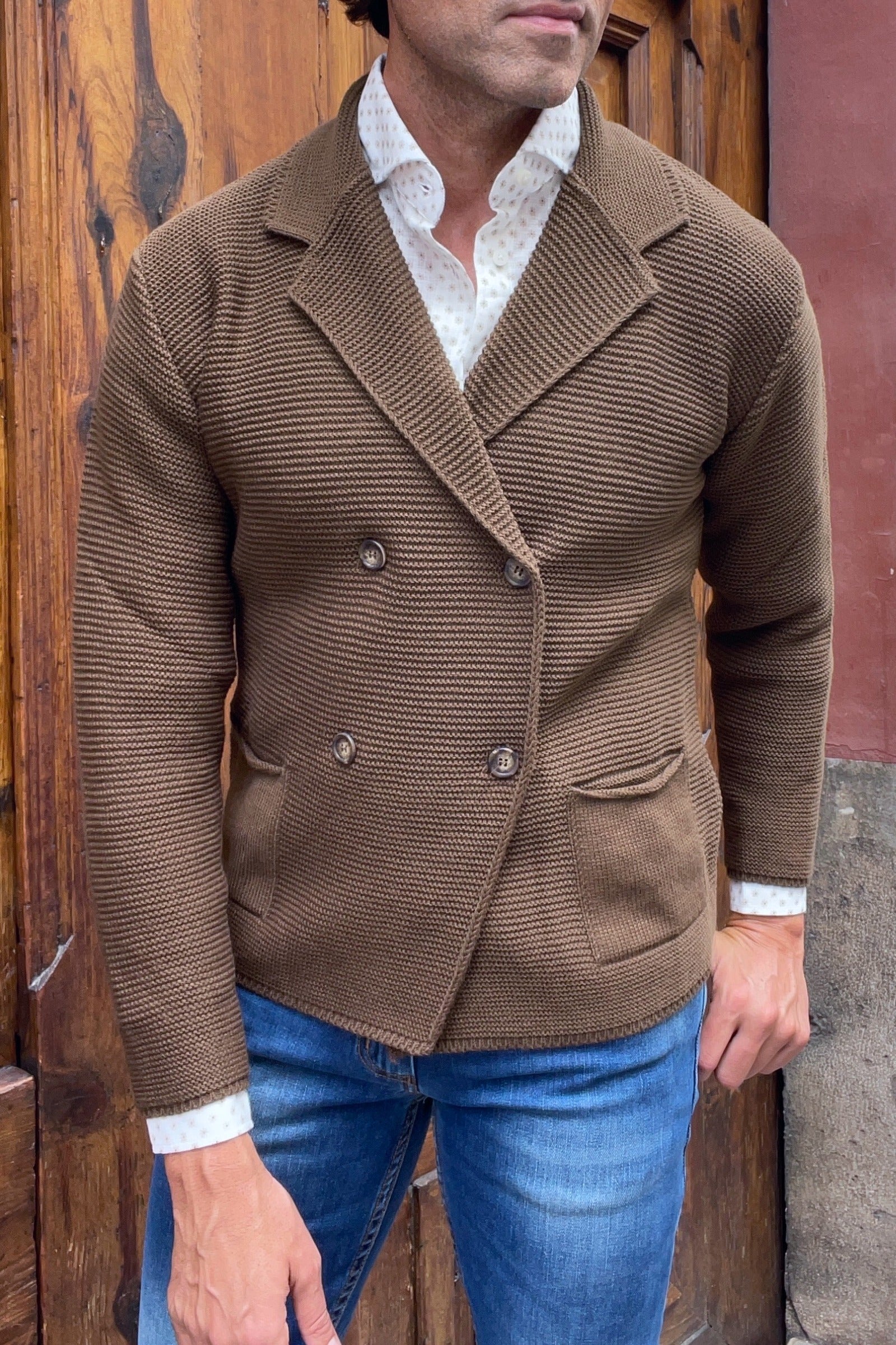 Americana cruzada de punto marrón para hombre, diseño italiano elegante y versátil