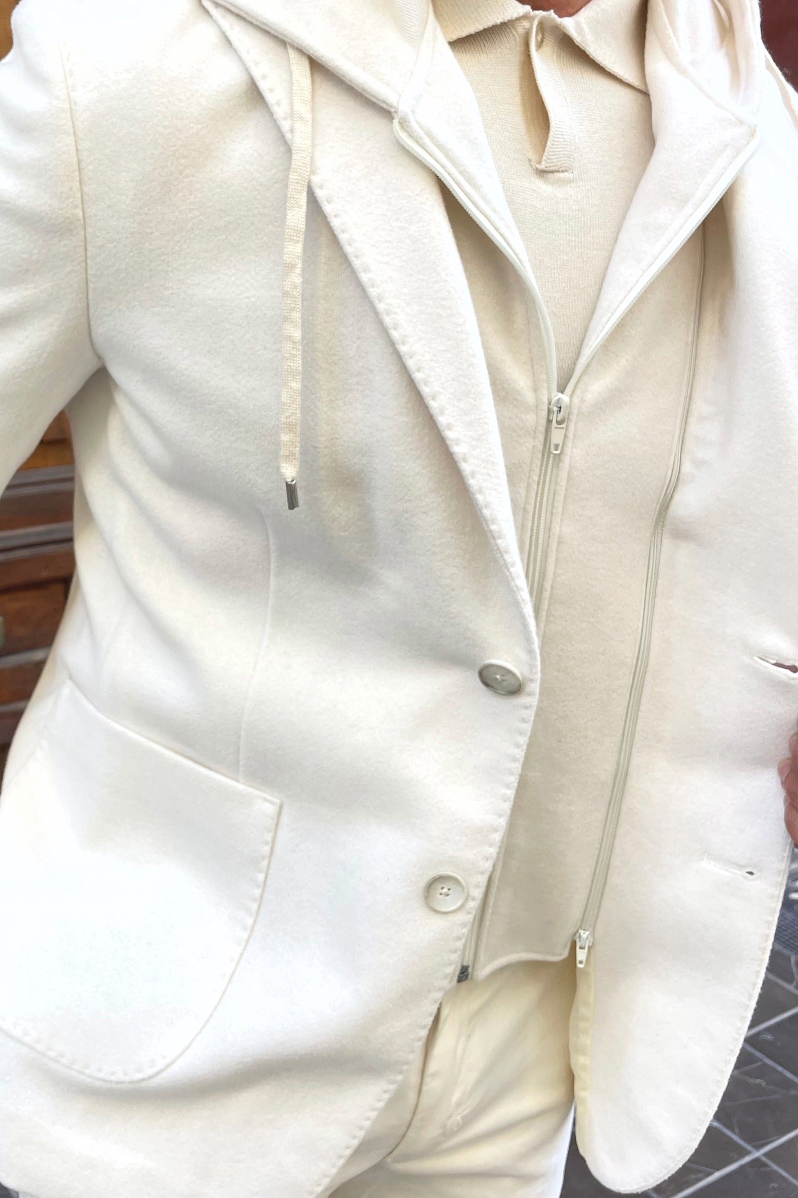 Americana capucha Roberto