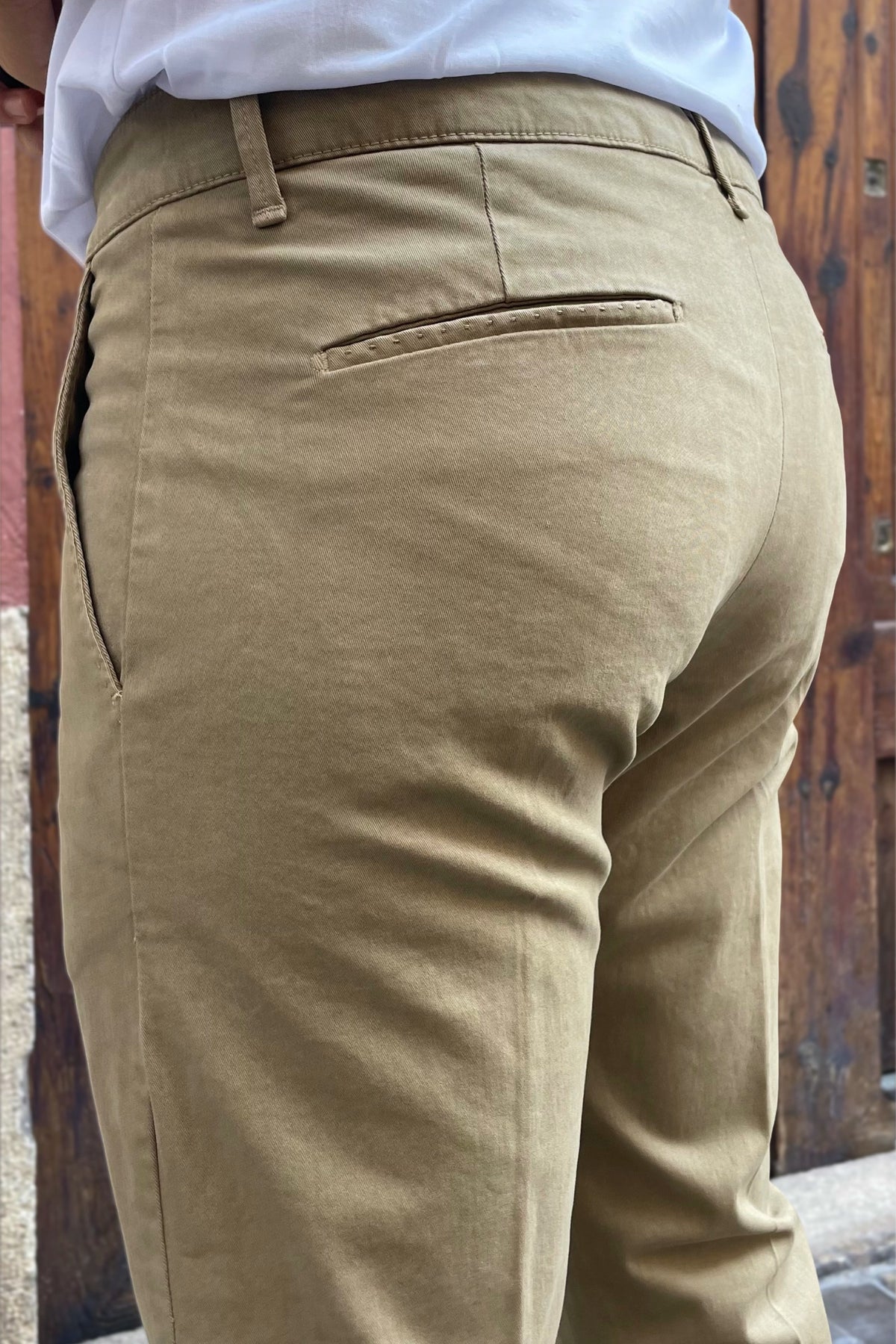 Pantalón chino Vesuviani