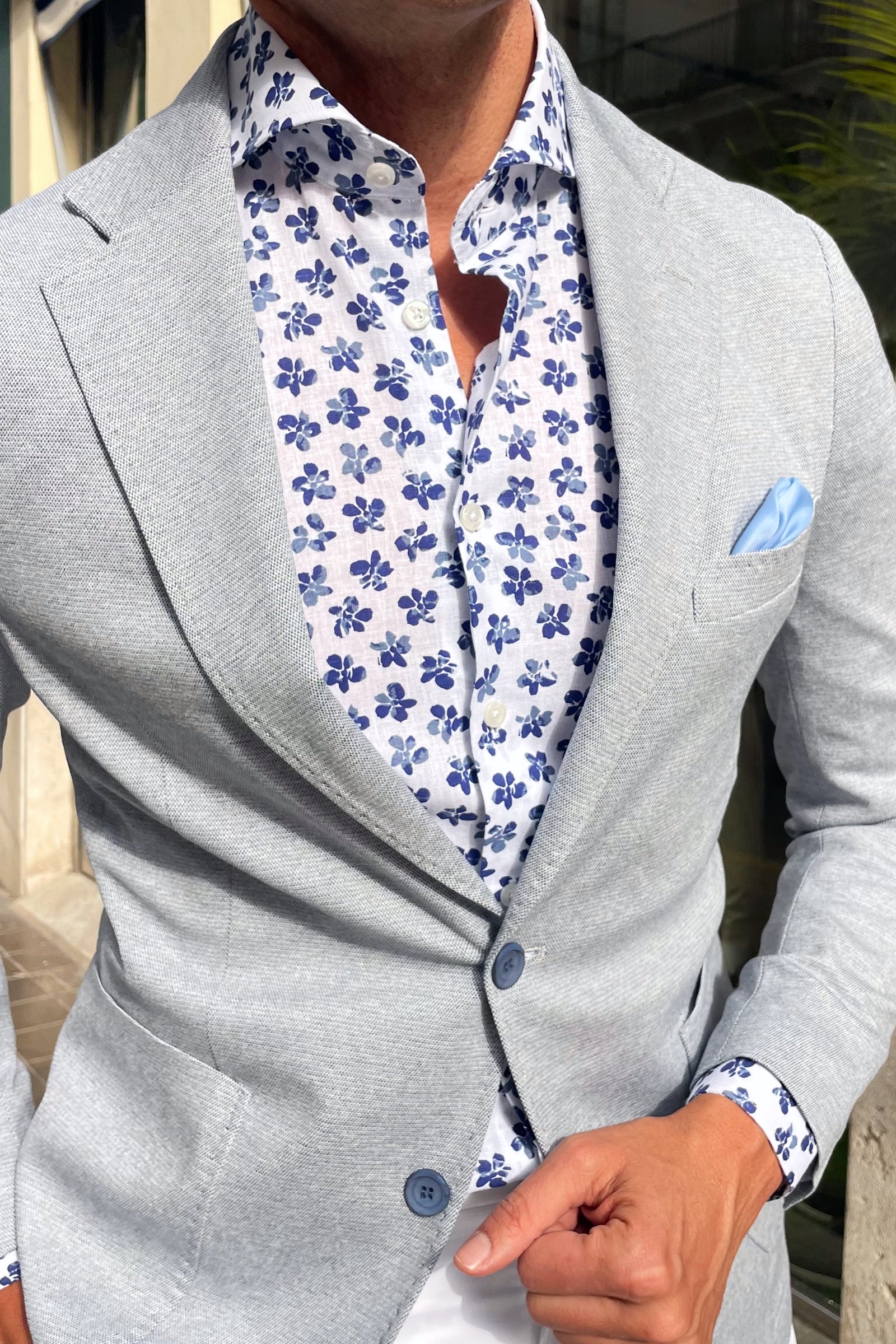 Men's outfit with elegant Italian linen shirt - UOMOMANIA Valencia