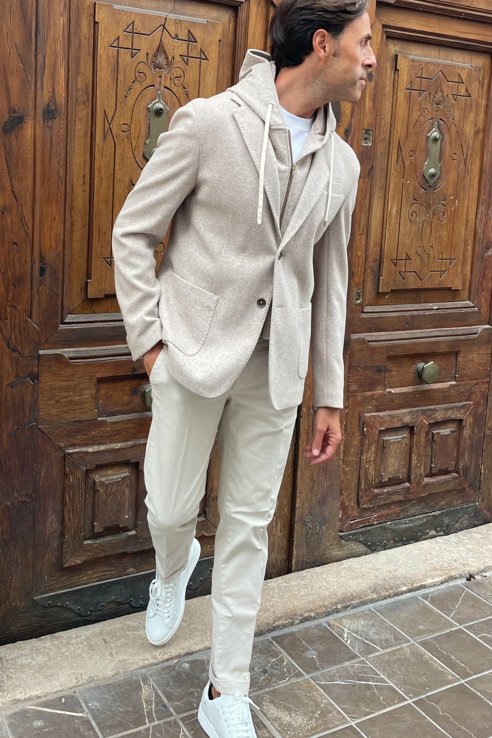 Americana capucha Roberto