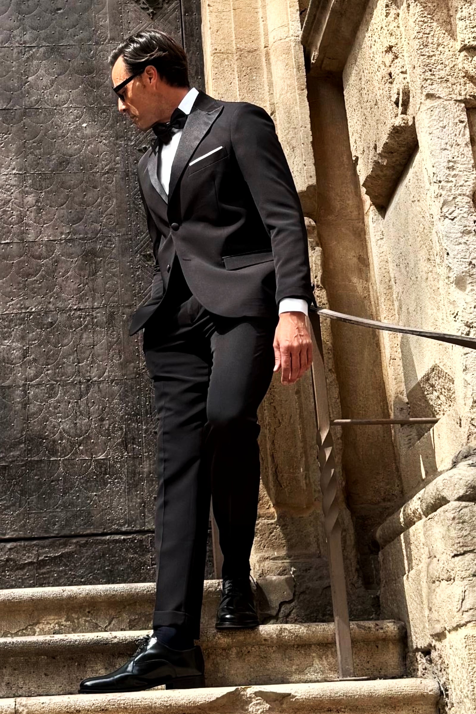 Traje negro smoking Valencia UOMOMANIA