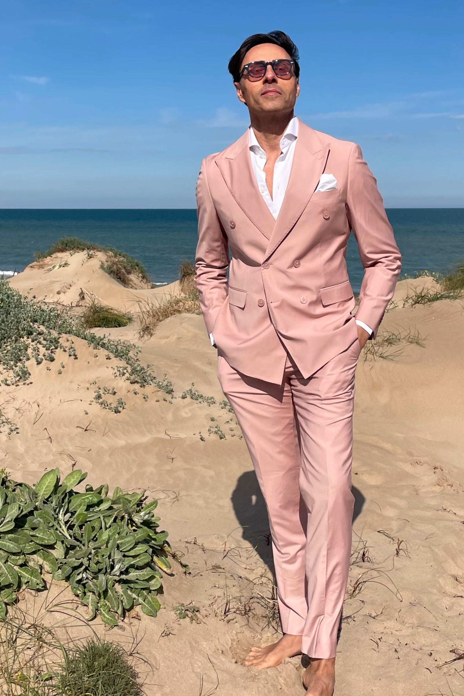 Traje de hombre rosa
