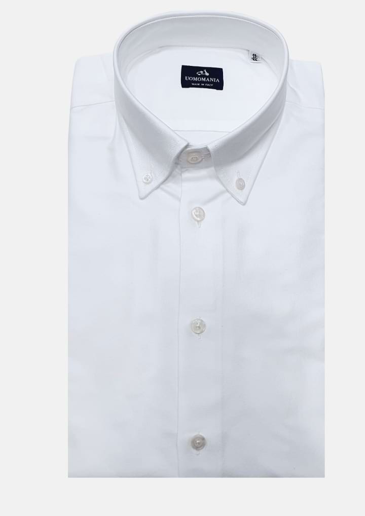 Camisa blanca hombre. Dos botones.