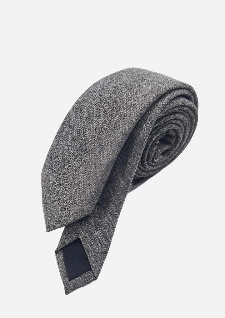 London cigarette tie