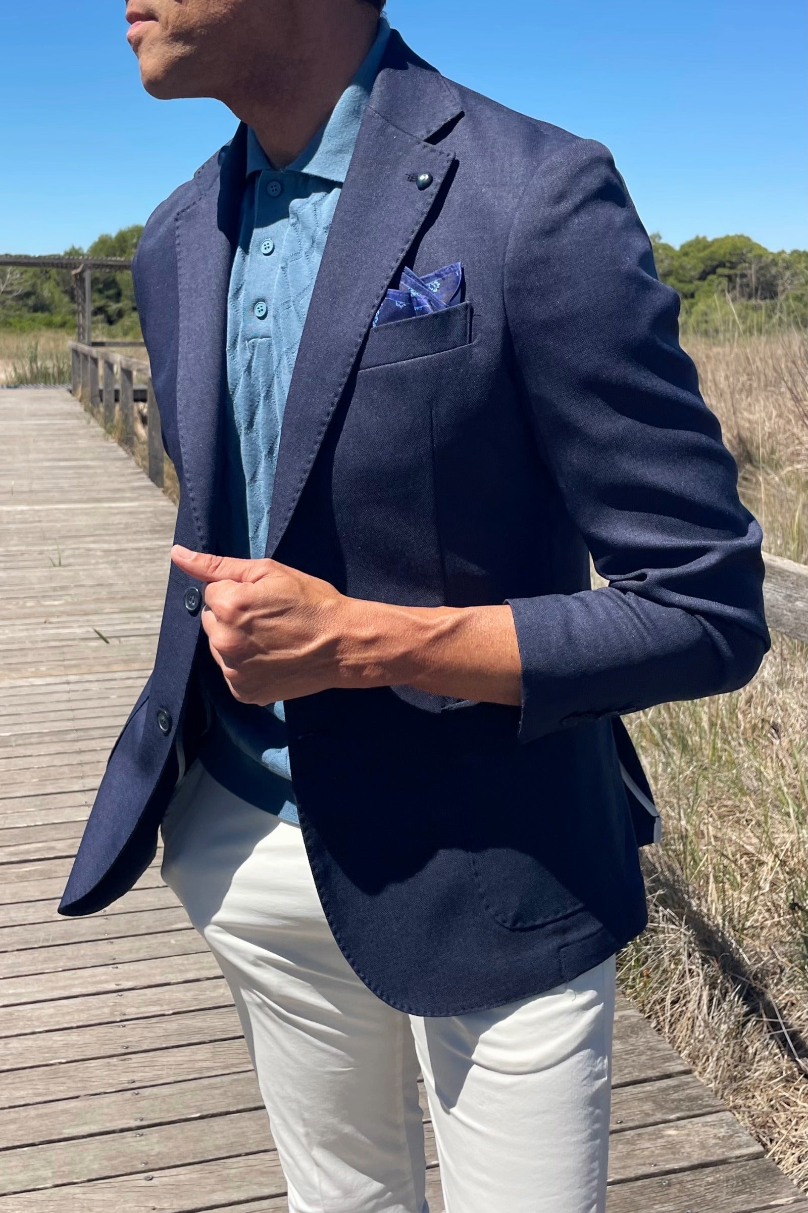 Americana azul marino Ravello para hombre con corte italiano elegante y tejido ligero de verano