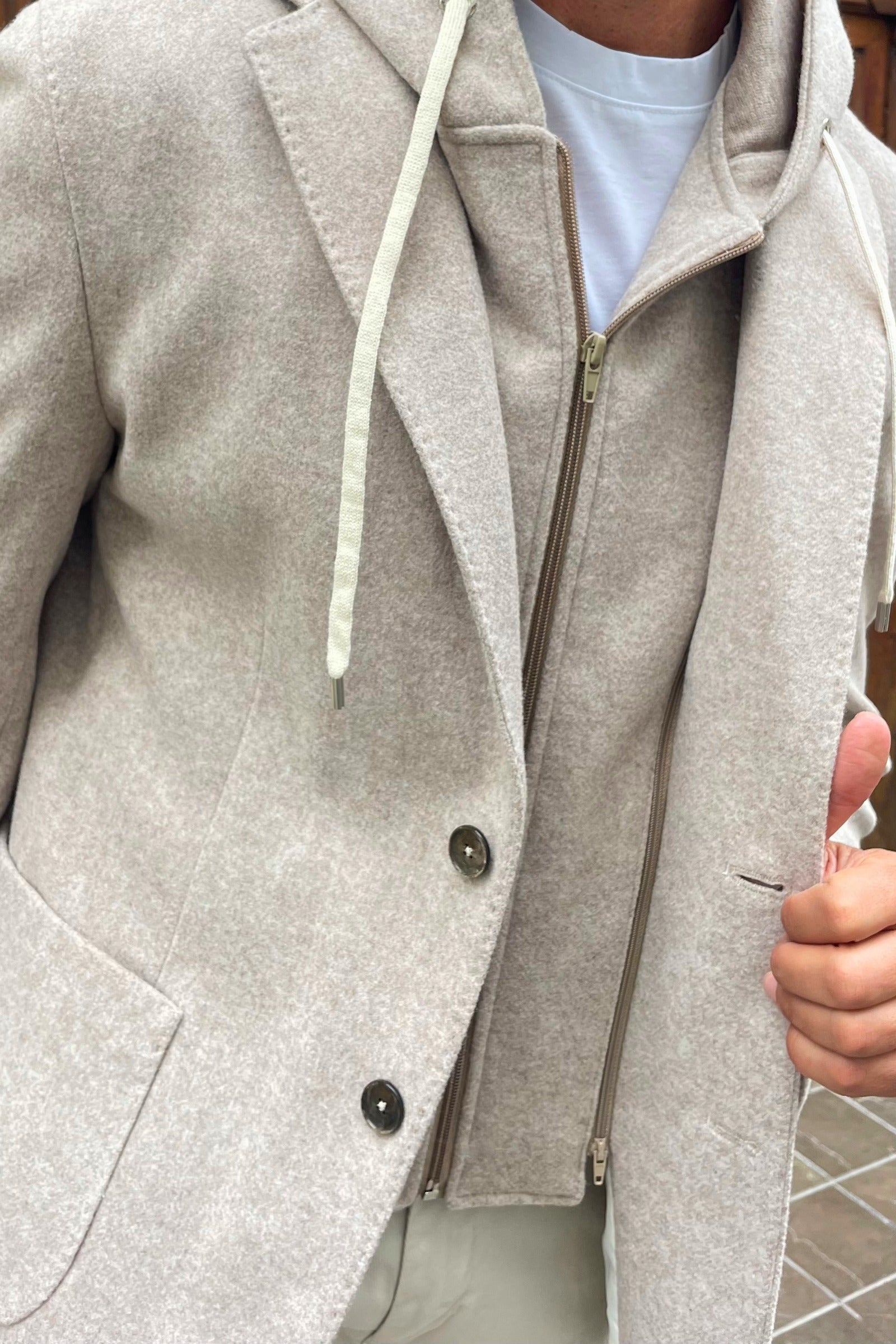 Americana capucha Roberto