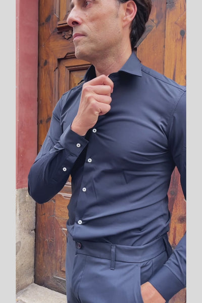 Video outfits hombre con camisa técnica