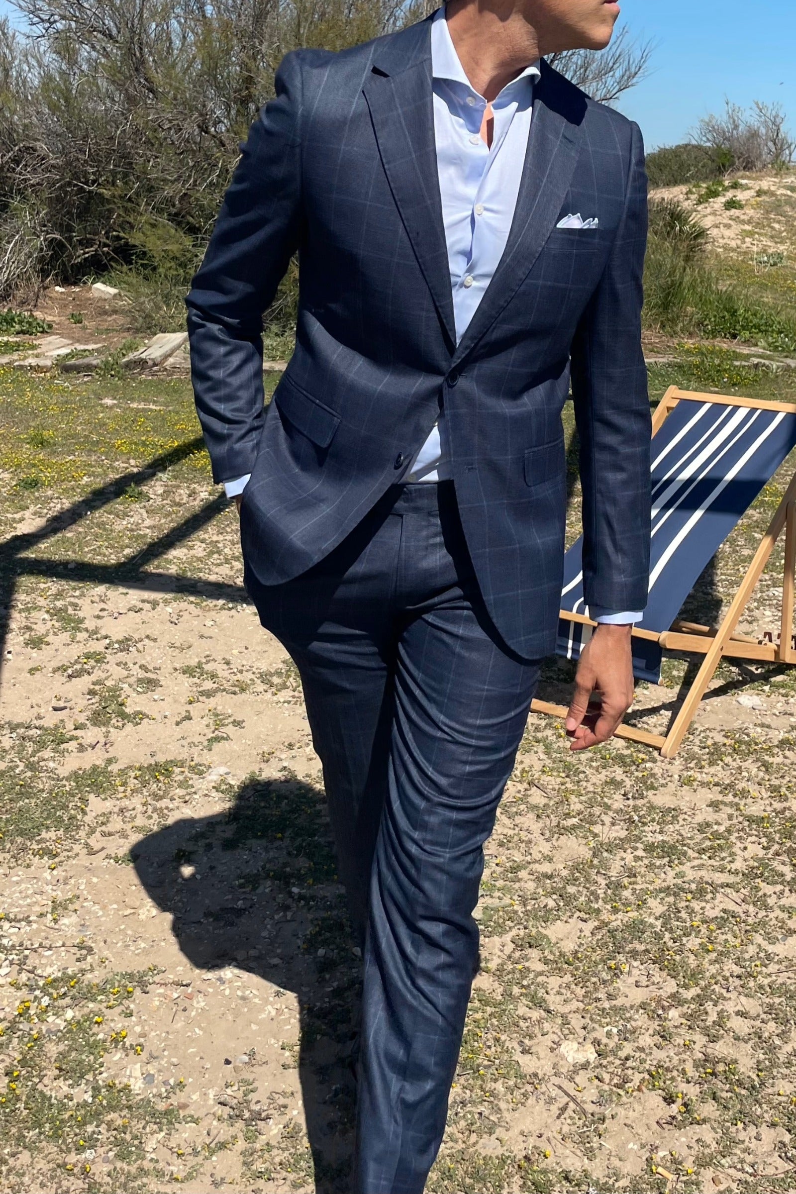 Traje de cuadros azul para hombre