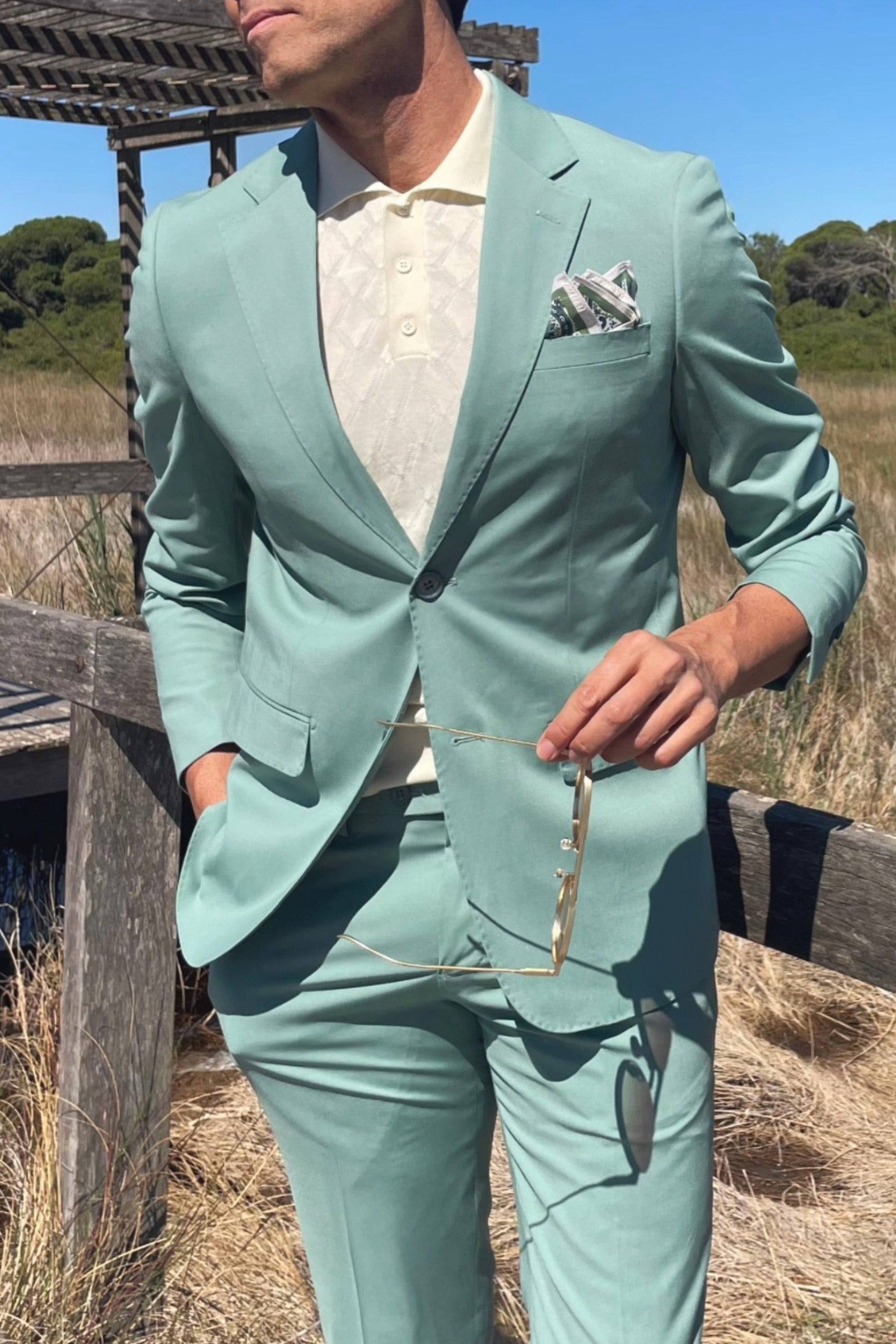 Traje verde menta de verano para hombre. Estilo italiano.