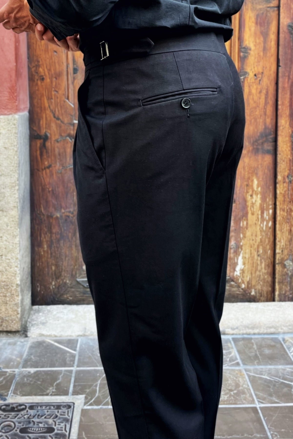 VIsta trasera pantalones Gurkha Napoli. UOMOMANIA.
