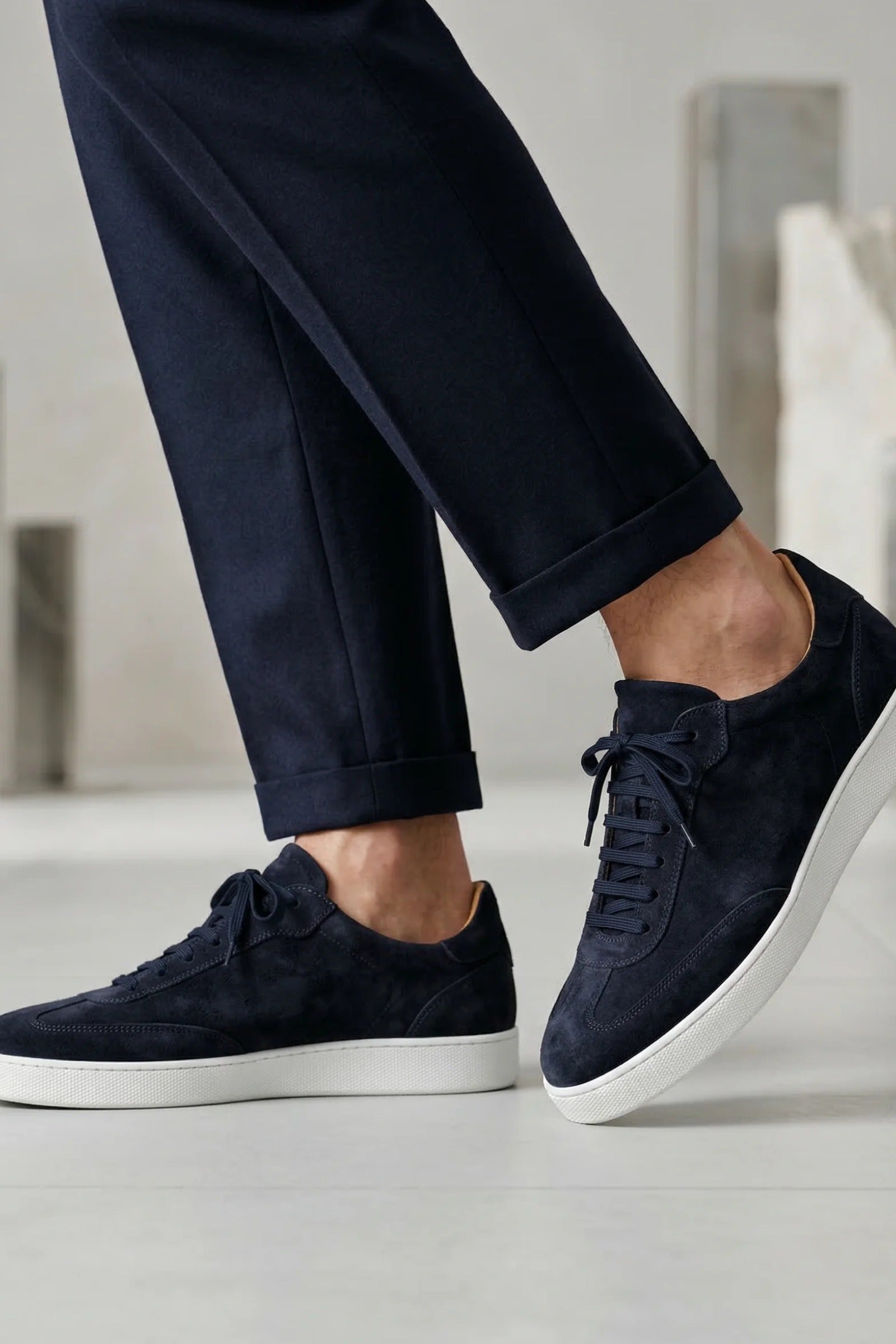 Zapatillas azul marino de vestir para hombre. Made in Italy